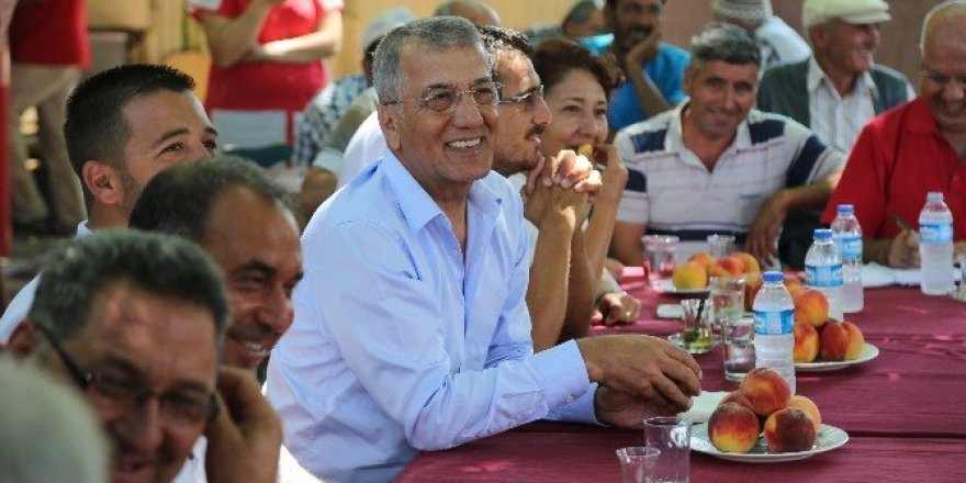 Başkan Neşet Tarhan: “Tepeköy şeftalisini markalaştıracağız”