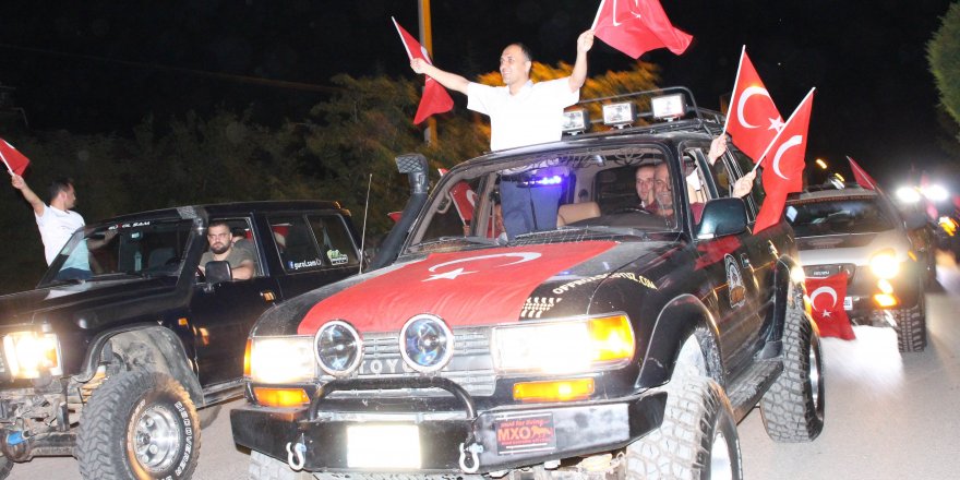 Beyşehir’de darbe girişimine konvoylu tepki