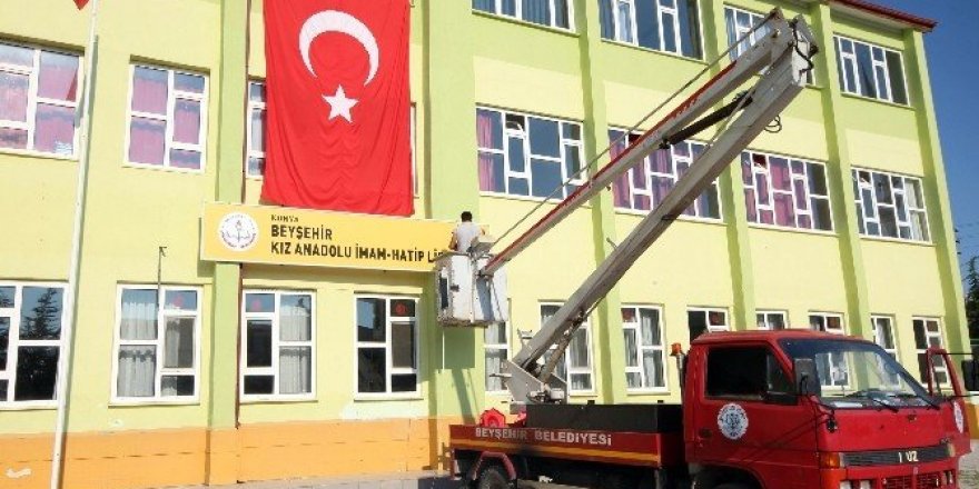 Kapatılan FETÖ’nün okulu, Kız Anadolu İmam Hatip Lisesi’ne dönüştü