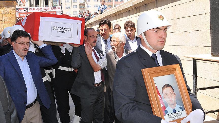 Şehit polis memuru Bozkurt ve Irmak toprağa verildi