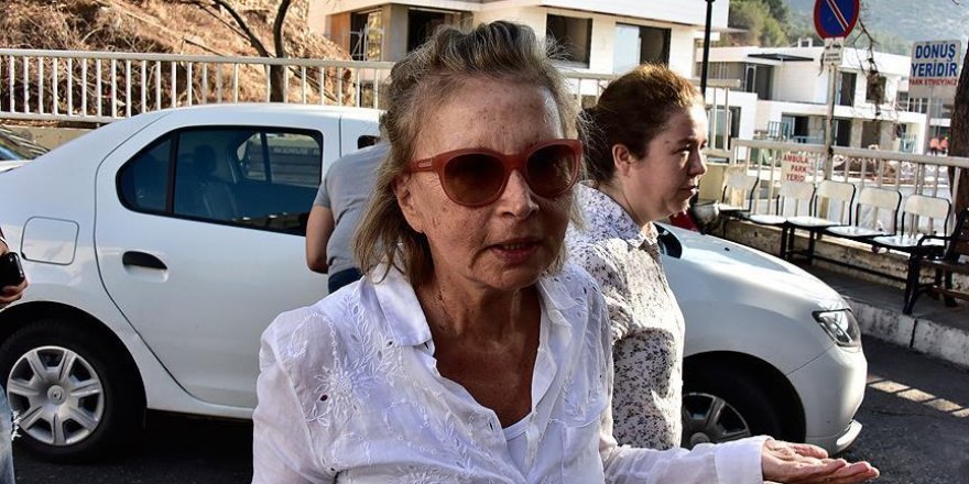 Nazlı Ilıcak'ın da aralarında bulunduğu 6 gazeteci tutuklandı