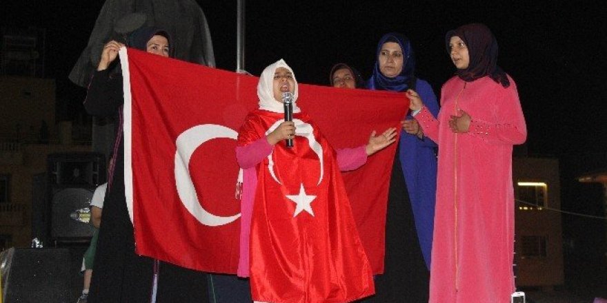 Kilis’te demokrasi nöbeti sürüyor