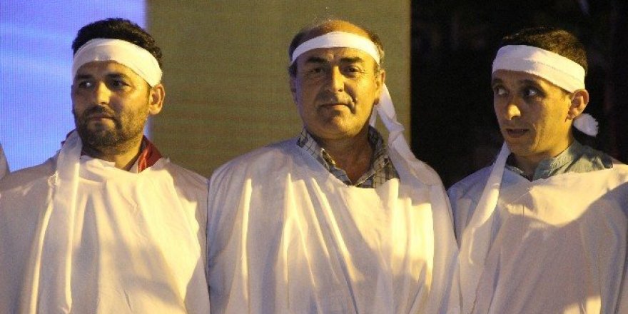 Darbe girişimine karşı kefenlerini giyip meydana çıktılar