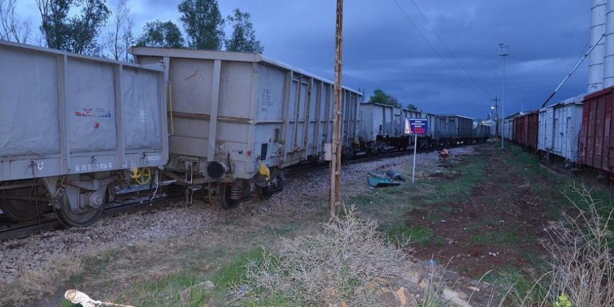 Elazığ'da yük trenine saldırı