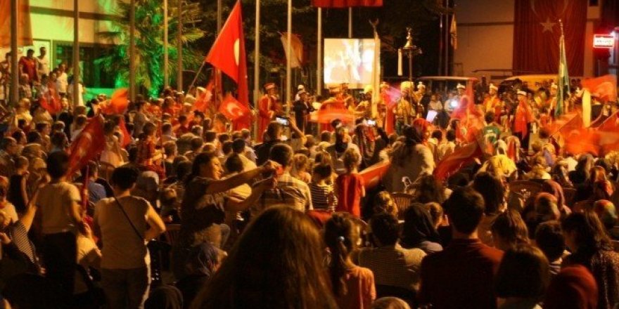 Osmanelililer demokrasi nöbetini sürdürüyor