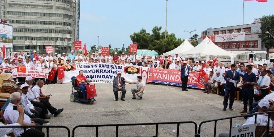 Muhtarlar, demokrasi ateşini Samsun’dan yaktı