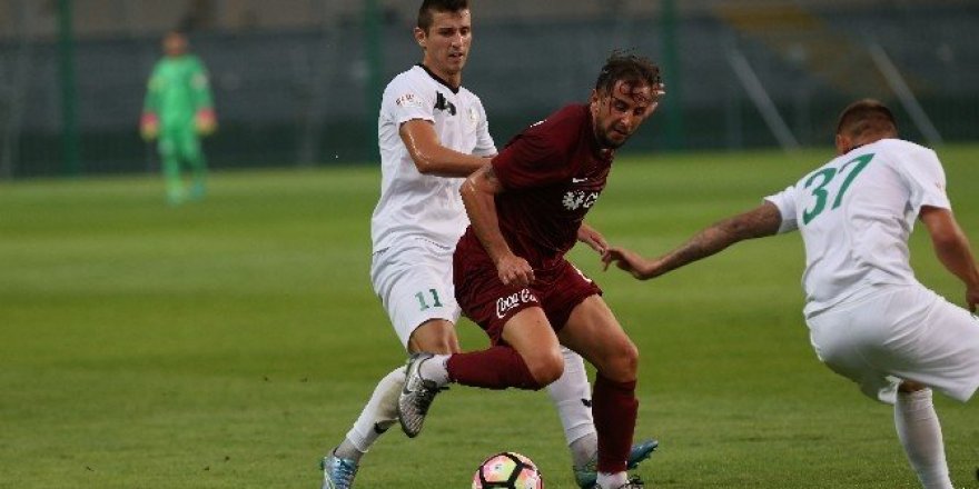 Trabzonspor hazırlık maçını 2-0 kazandı