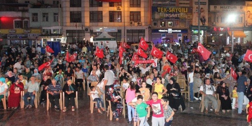 Demokrasi nöbeti Semazen gösterisi ile devam etti