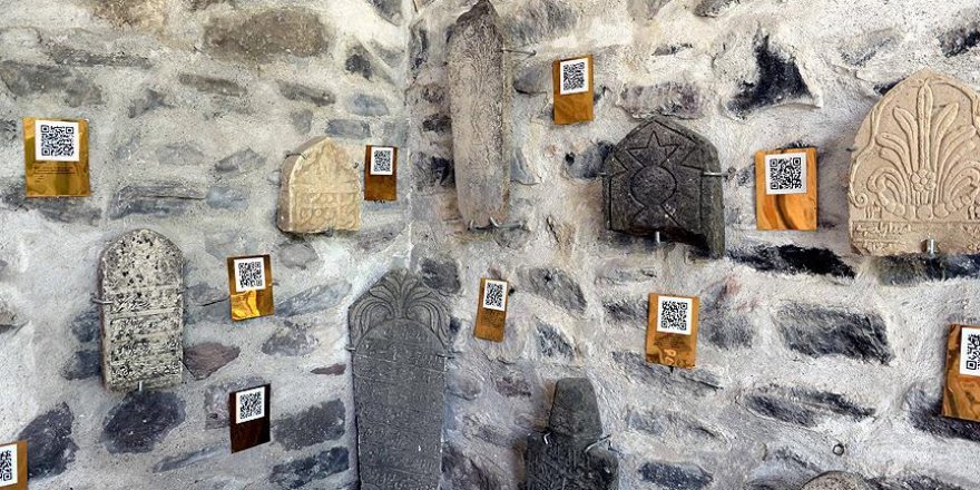 Tarihi mezar taşlarında 'karekod' dönemi