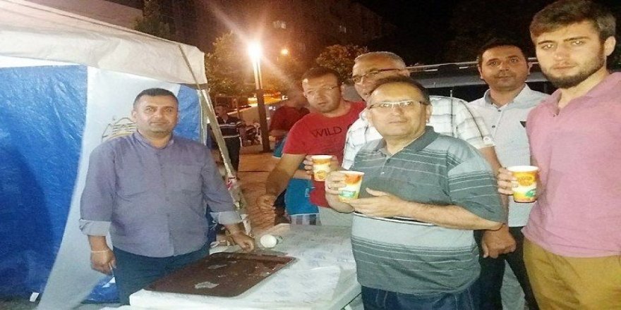 Demokrasi nöbetçilerine çorba ve tavuk pirzola ikramı