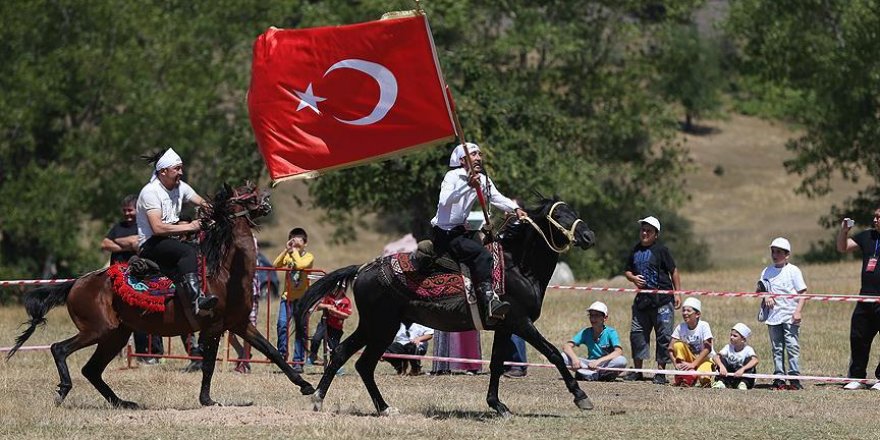 'En eski Türk savaş oyunu'nu yaşatıyorlar
