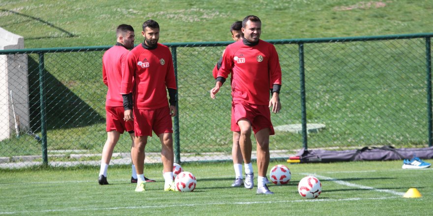 Hürriyet Gücer, Eskişehirspor'da