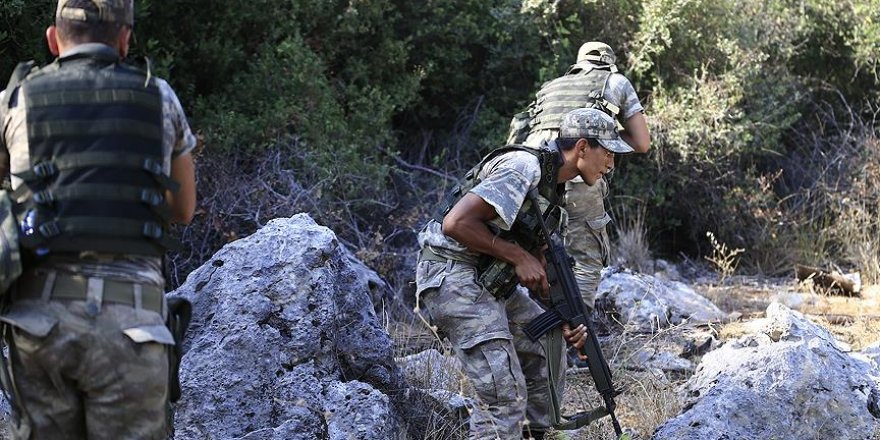 Darbeci askerleri arama çalışmalarına Özel Kuvvetler Taburu katıldı