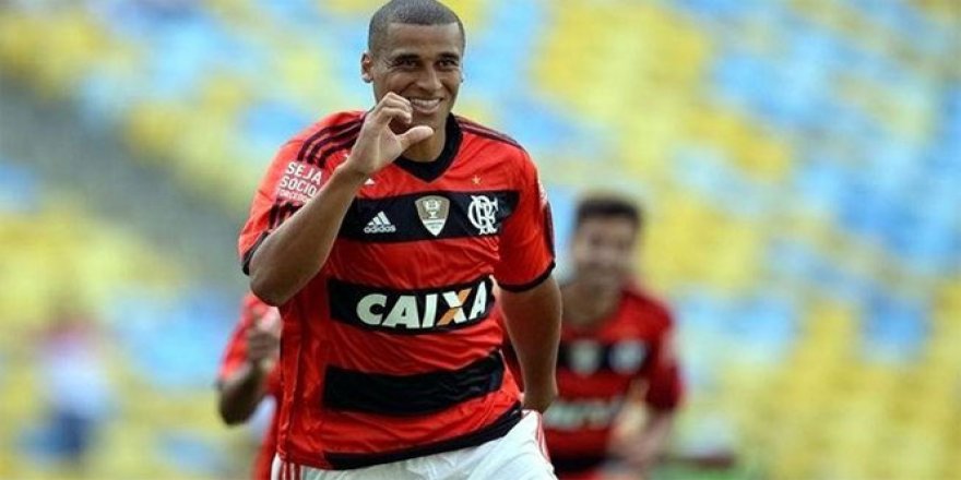 Welinton Souza kafaları karıştırdı