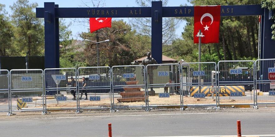 Komutanlıklarda FETÖ dokümanları çıktı