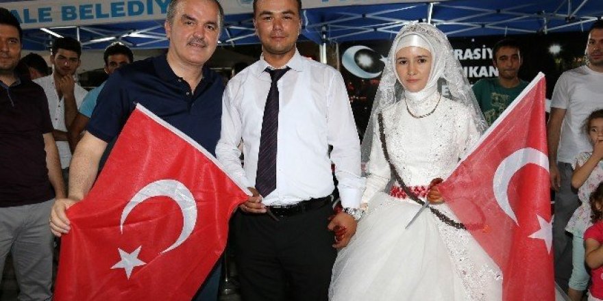 Nikah masasından ’demokrasi nöbeti’ne