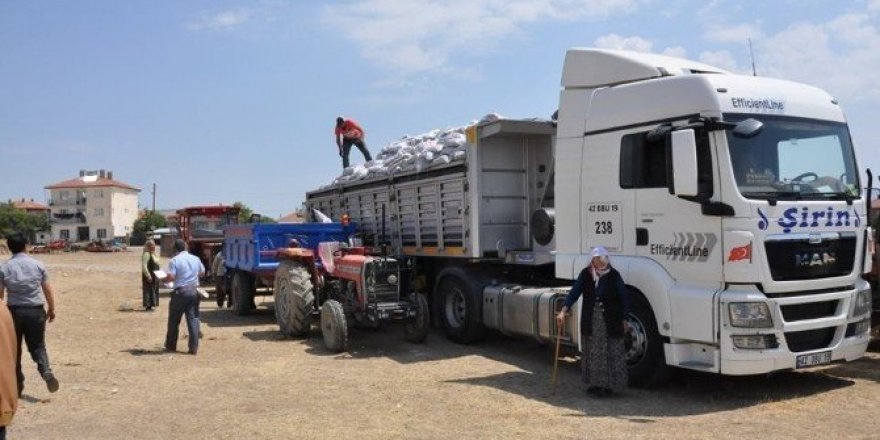 Sandıklı’da bin aileye kömür dağıtıldı
