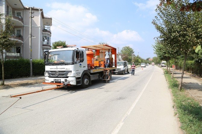 Sapanca’da yollar asfaltlandı