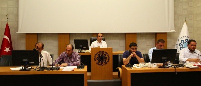 Selçuklu Belediye Meclisi darbe girişimini kınadı ve lanetledi