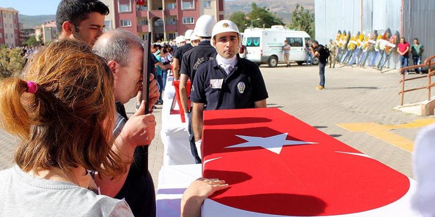Bingöl şehitleri için tören düzenlendi