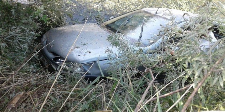 Manavgat’ta otomobil su kanalına uçtu: 3 yaralı