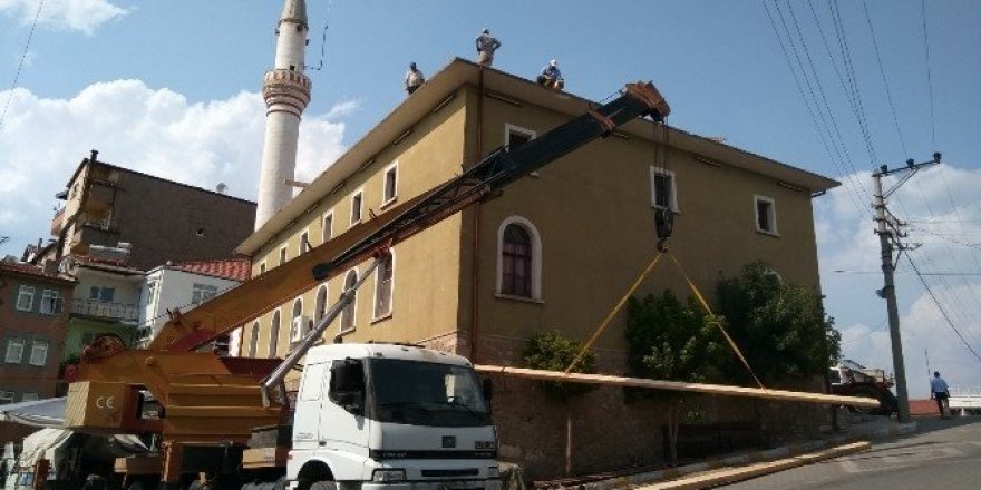 Hisarcık Çarşı Camii’nde bakım ve onarım çalışması