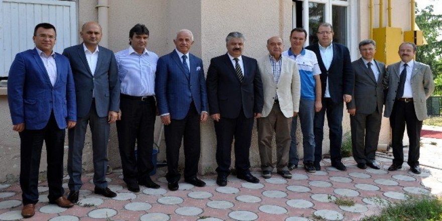 "İçimizdeki hainler bir an önce temizlenmeli"
