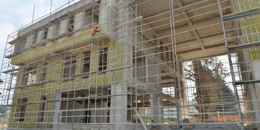 Yaşlılar Kreşi’nde inşaat çalışmaları sürüyor