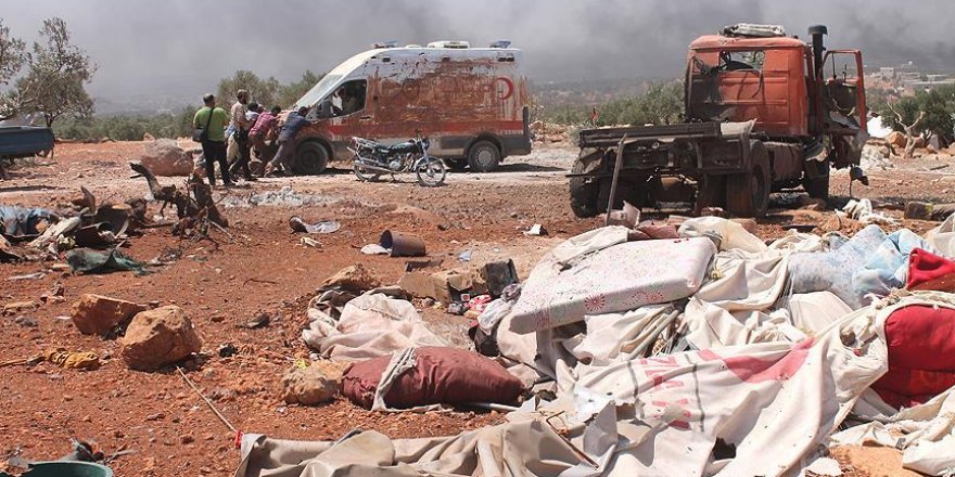 Rus uçakları Halep'te sığınmacı kampını vurdu