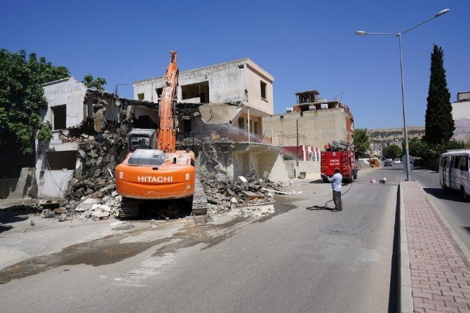 Adıyaman’da, yollar genişletiliyor
