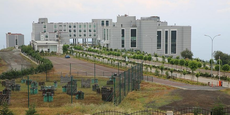 Kapatılan Canik Başarı Üniversitesi'ne arama yapıldı