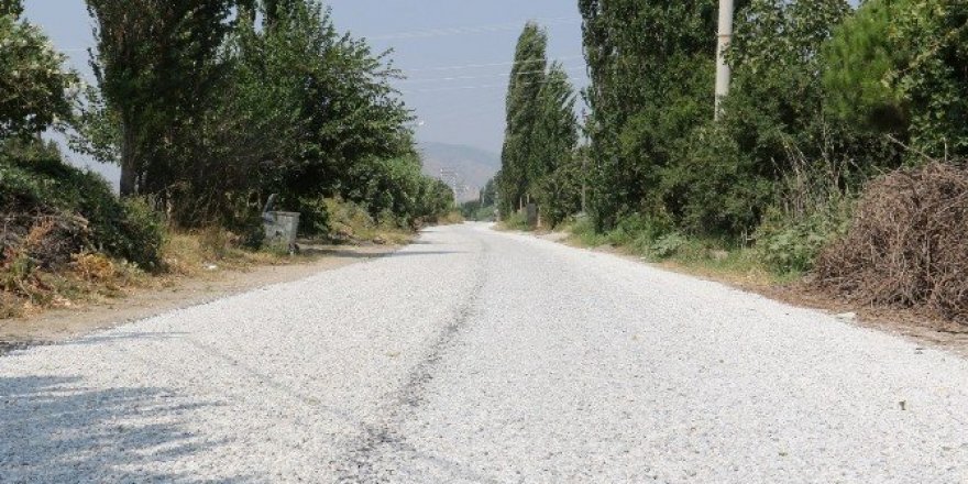 Büyükşehir Akselendi’yi Gölmarmara’ya bağlıyor