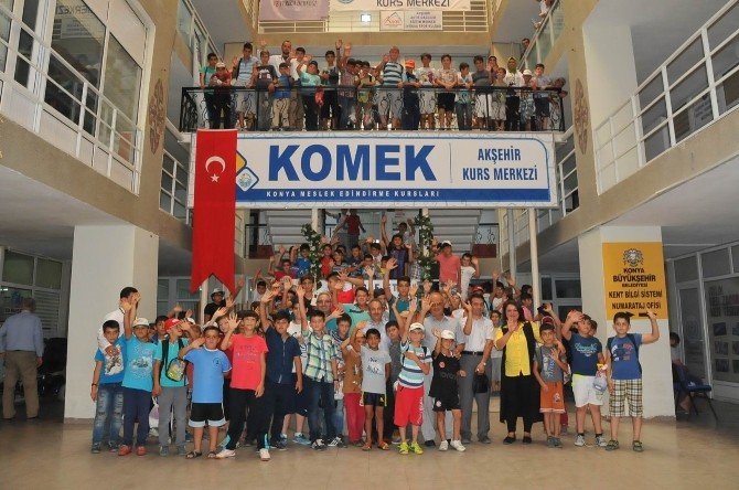 Başkan Akkaya Genç KOMEK öğrencileri ile kariyer günlerinde buluştu