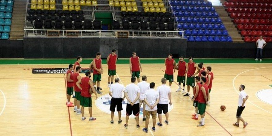 Büyükşehir basket takımı hazırlıklara başladı