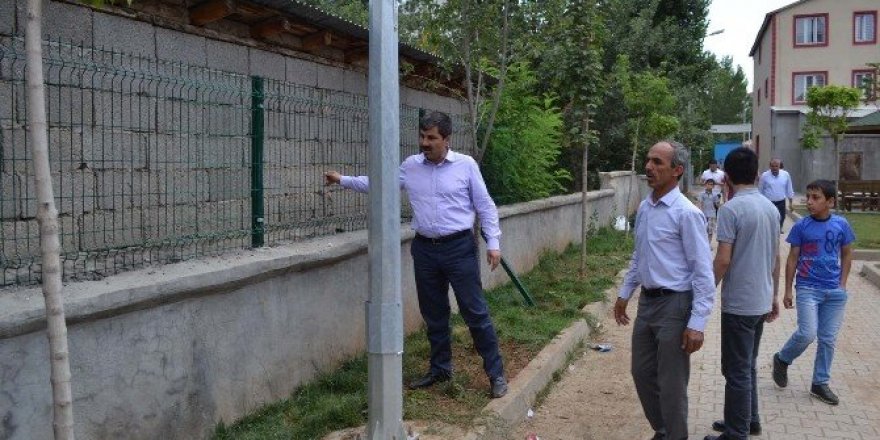 Muş’ta yol onarım çalışması
