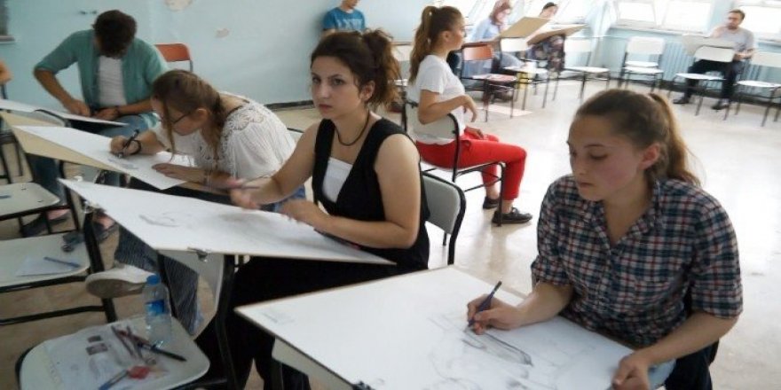 Resim-İş Eğitimi bölümü özel yetenek sınavı yapıldı