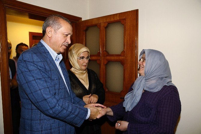Cumhurbaşkanı Erdoğan, demokrasi şehidinin ailesini ziyaret etti