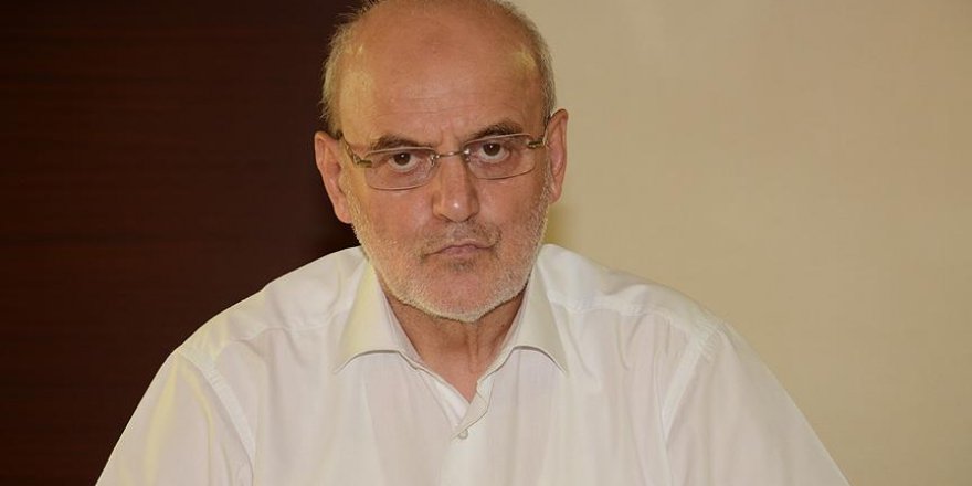 Darbeye karşı koymak için halkla köprüye çıktı
