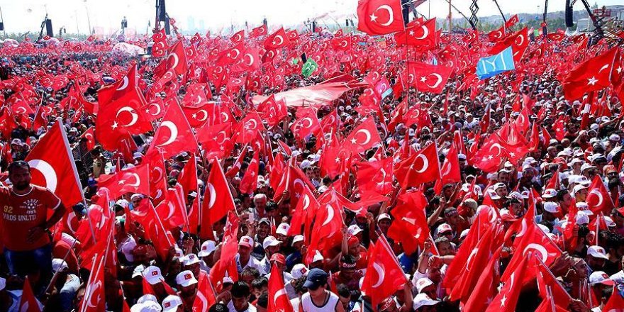 Ünlü isimler de Yenikapı'daki mitinge katıldı
