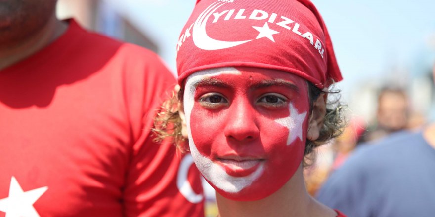 Demokrasi ve Şehitler Mitingi dünya gündeminde
