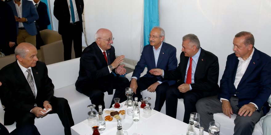 Tarihi miting öncesi mini zirve