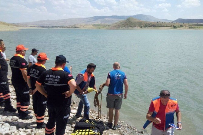 Serinlemek için baraj gölüne giren Suriyeli genç boğuldu