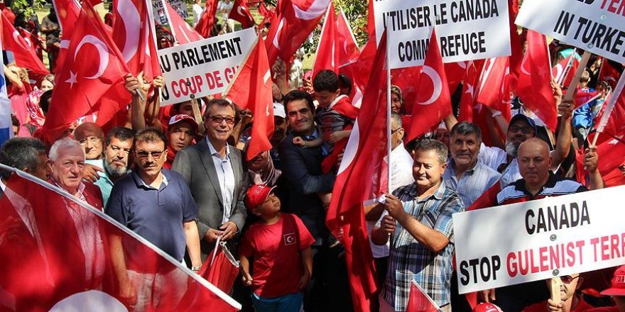 Kanada'da binlerce kişi FETÖ'yü protesto etti