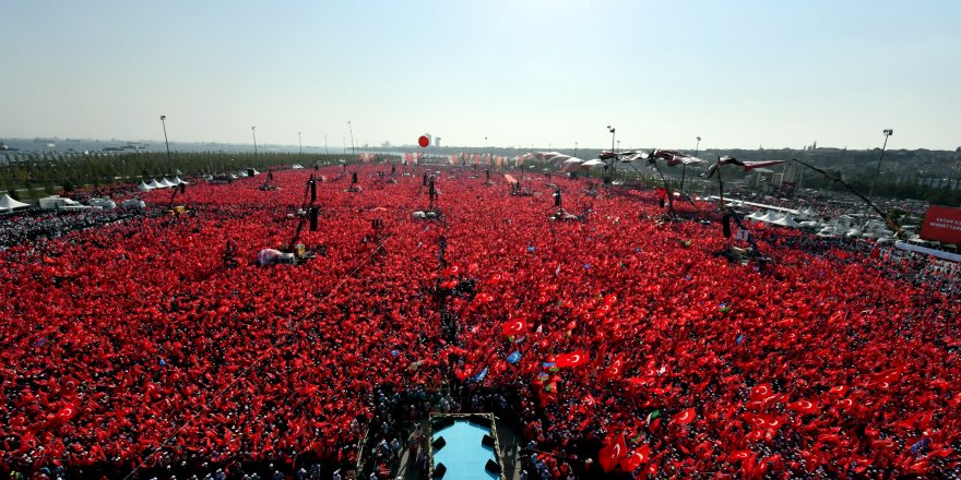 Cumhuriyet tarihinin en büyük mitingi