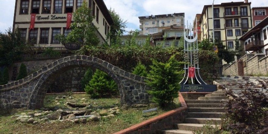 Rize’de 15 Temmuz Şehitler Anıtı