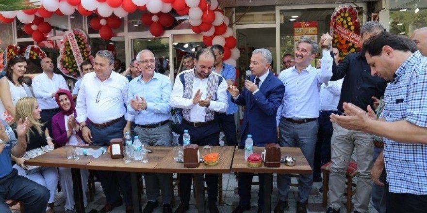 İşyeri açılışında birlik ve beraberlik mesajları verildi