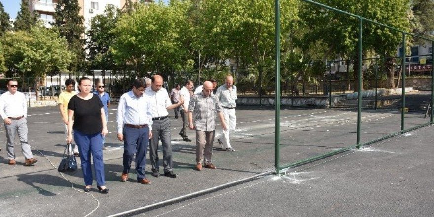 Manisa Lisesine yeni spor alanı yapılıyor