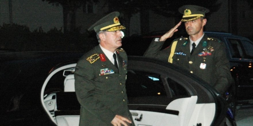Komutanlardan kahraman astsubayın evine ziyaret
