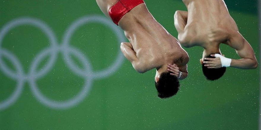 Senkronize 10 metre atlamada altın madalya Çin'in