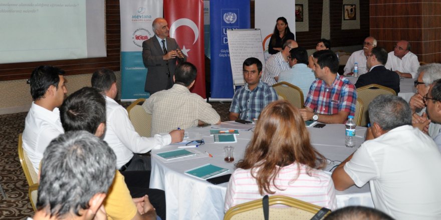 Akman, Karaman Elma Kümesi Projesini değerlendirdi